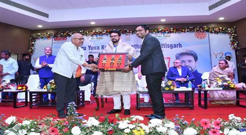 Shri Anurag Singh Thakur engages in ‘Youth Dialogue’ with participants