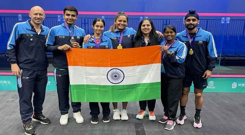 PM congratulates members of Asian Squash Mixed Doubles teams on winning Gold and Bronze medals